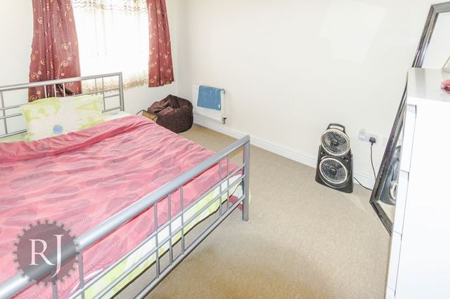  Image of 3 bedroom Terraced house for sale in Bewdley Grove Broughton Milton Keynes MK10 at Bewdley Grove Broughton Milton Keynes, MK10 9NL