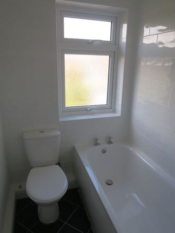  Image of 2 bedroom Terraced house to rent in Birch Street Morley Leeds LS27 at Birch Street Morley Leeds, LS27 0HA