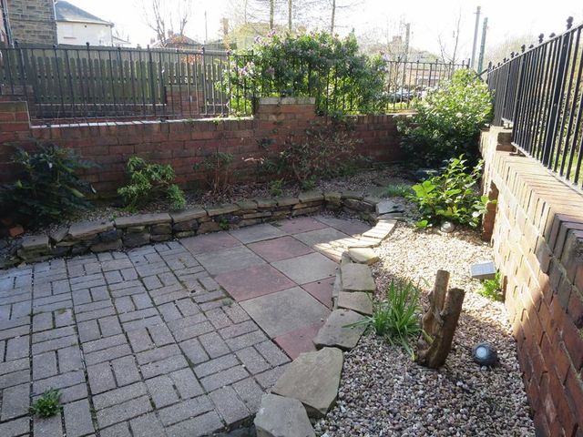  Image of 2 bedroom Terraced house to rent in Birch Street Morley Leeds LS27 at Birch Street Morley Leeds, LS27 0HA