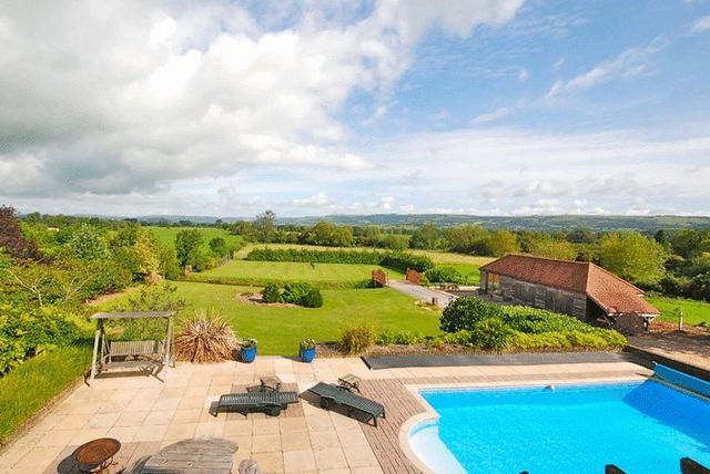  Image of 6 bedroom Property for sale in Bleadney Bleadney Wells BA5 at Bleadney Wells, BA5 1PF