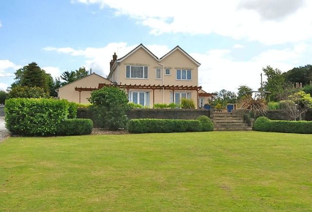  Image of 6 bedroom Property for sale in Bleadney Bleadney Wells BA5 at Bleadney Wells, BA5 1PF