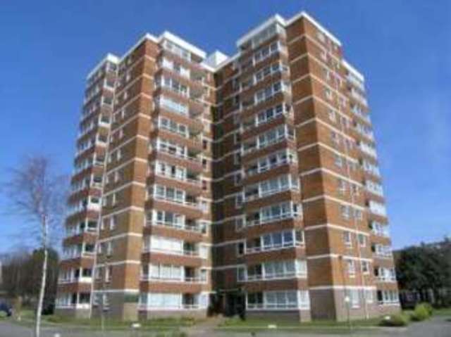  Image of 2 bedroom Flat for sale in Blount Road Portsmouth PO1 at Blount Road Portsmouth Portsea, PO1 2TW