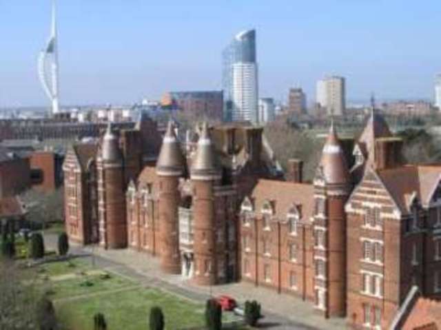  Image of 2 bedroom Flat for sale in Blount Road Portsmouth PO1 at Blount Road Portsmouth Portsea, PO1 2TW