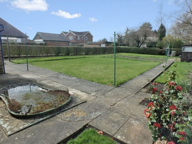  Image of 2 bedroom Detached house for sale in Boston Road Horncastle LN9 at Boston Road  Horncastle, LN9 6HU