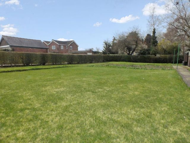  Image of 2 bedroom Detached house for sale in Boston Road Horncastle LN9 at Boston Road  Horncastle, LN9 6HU