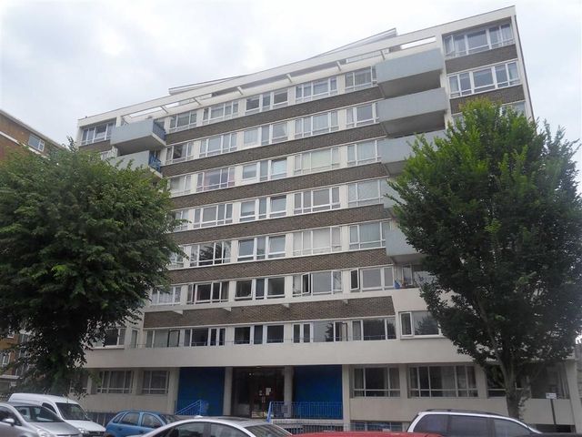  Image of 1 bedroom Property to rent in The Drive Hove BN3 at Bowen Court Hove Hove, BN3 3JF