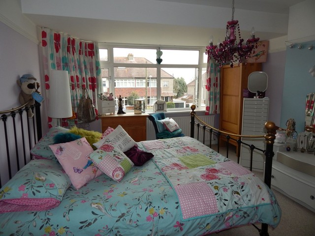  Image of 3 bedroom Semi-Detached house for sale in Brecon Avenue Drayton Portsmouth PO6 at Brecon Avenue Drayton Portsmouth, PO6 2AN