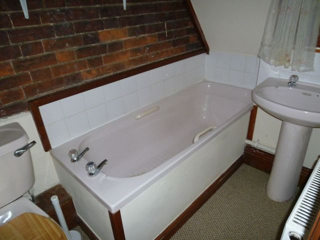  Image of 1 bedroom Flat to rent in Bridge Street Fakenham NR21 at Bridge Street  Fakenham, NR21 9AQ