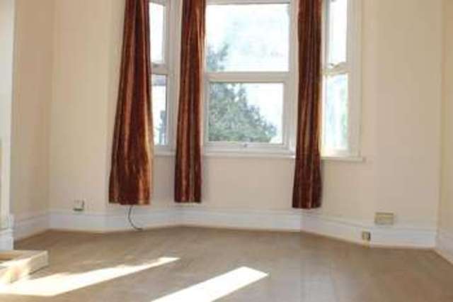  Image of 1 bedroom Ground Flat to rent in Brighton Road South Croydon CR2 at South Croydon, CR2 6AJ