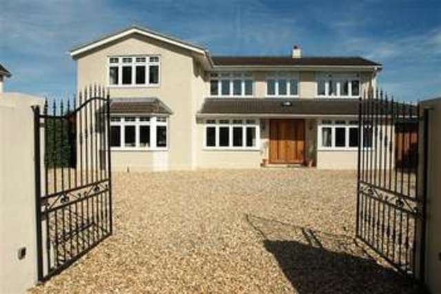  Image of 5 bedroom Detached house to rent in Broadshard Lane Ringwood BH24 at Ringwood, BH24 1RR