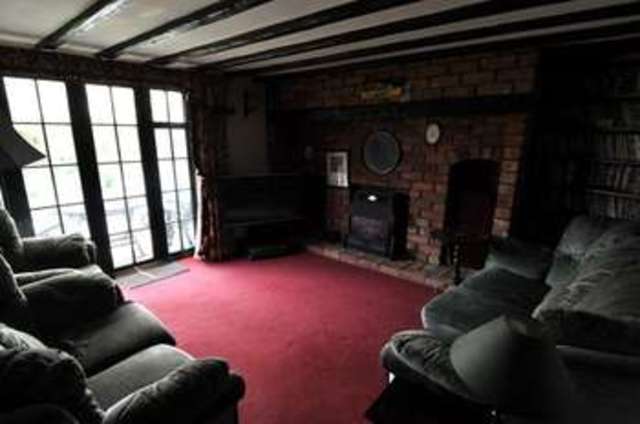  Image of 4 bedroom Cottage for sale in Bromsgrove Road Studley B80 at Bromsgrove Road  Studley, B80 7PF