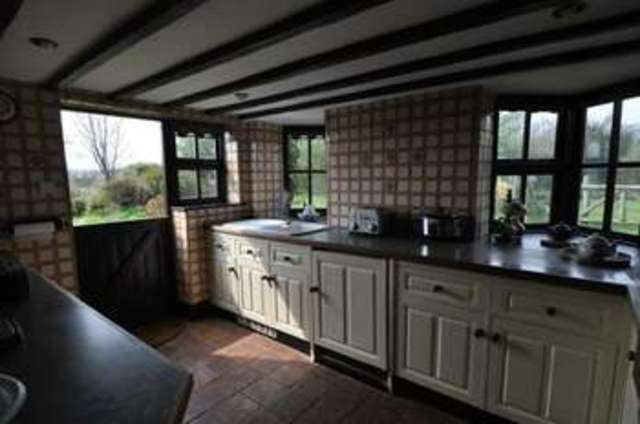  Image of 4 bedroom Cottage for sale in Bromsgrove Road Studley B80 at Bromsgrove Road  Studley, B80 7PF