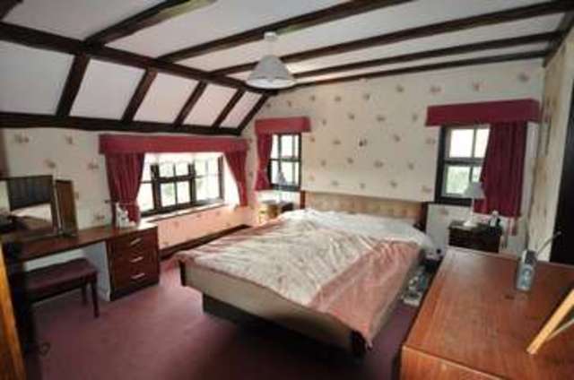  Image of 4 bedroom Cottage for sale in Bromsgrove Road Studley B80 at Bromsgrove Road  Studley, B80 7PF