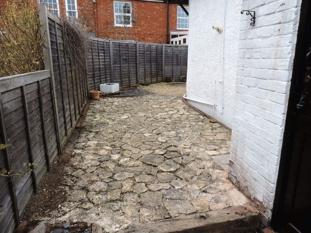  Image of 3 bedroom Cottage for sale in Brook Lane Harrold Bedford MK43 at Brook Lane Harrold Bedford, MK43 7BW