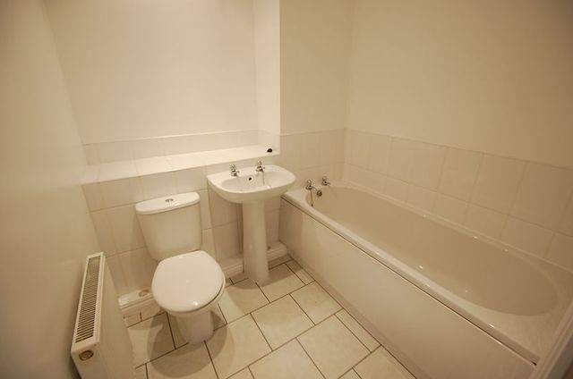 Image of 2 bedroom Flat to rent in Fullerton Way Thornaby Stockton-on-Tees TS17 at Fullerton Way Thornaby Stockton-On-Tees, TS17 0AU