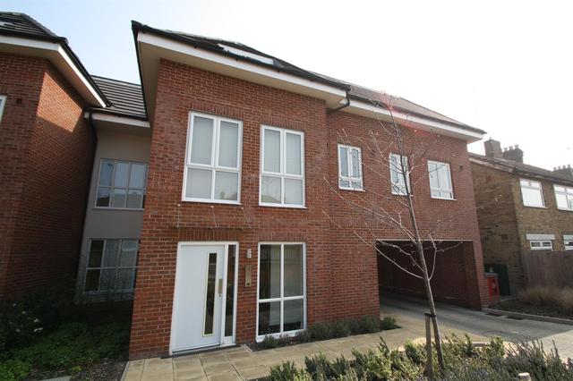  Image of 2 bedroom Property for sale in Brunswick Park Road London N11 at Brunswick Park Road London London, N11 1JJ