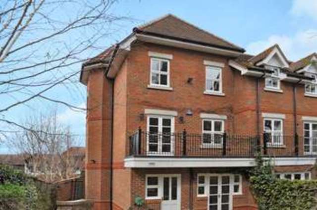  Image of 4 bedroom Detached house for sale in Burgess Close Abingdon OX14 at Burgess Close  Abingdon, OX14 3JT