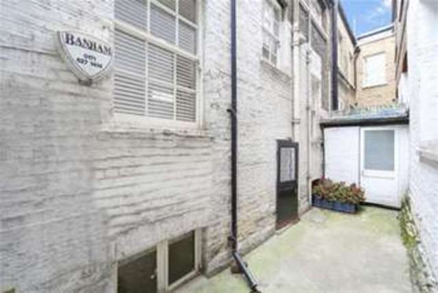  Image of 3 bedroom Property to rent in Burnsall Street London SW3 at London, SW3 3ST