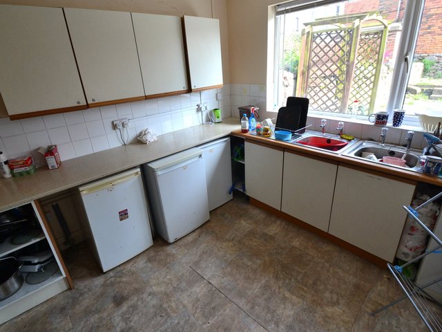  Image of 5 bedroom Detached house to rent in Caerleon Road Newport NP19 at St Julians  Newport, NP19 7BX