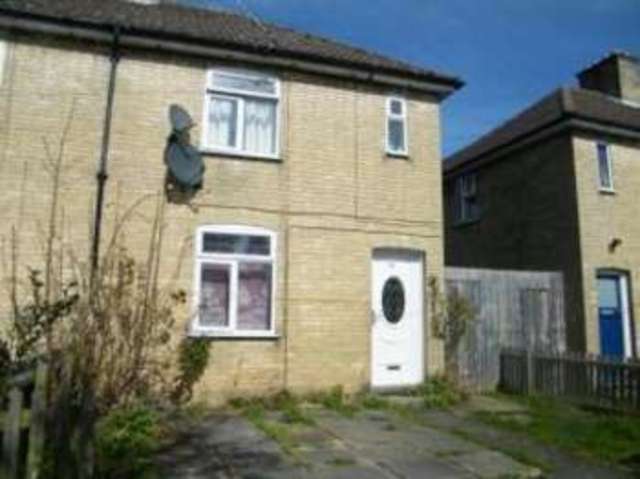  Image of 3 bedroom Semi-Detached house for sale in Darwin Drive Cambridge CB4 at Cambridge Cambridgeshire Chesterton, CB4 3HQ