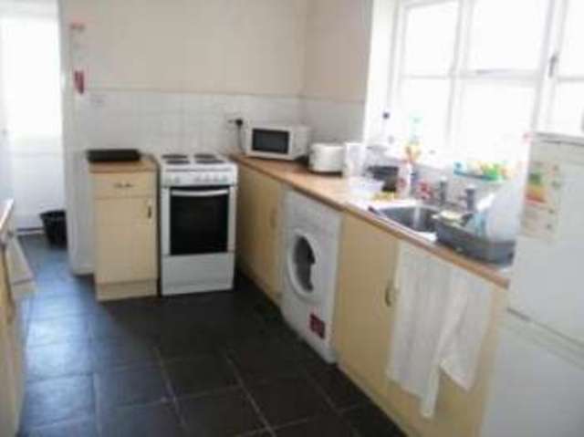  Image of 3 bedroom Semi-Detached house for sale in Darwin Drive Cambridge CB4 at Cambridge Cambridgeshire Chesterton, CB4 3HQ