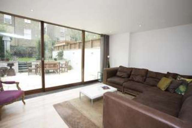  Image of 2 bedroom Property to rent in Cambridge Gardens London W10 at Cambridge Gardens  London, W10 6HR