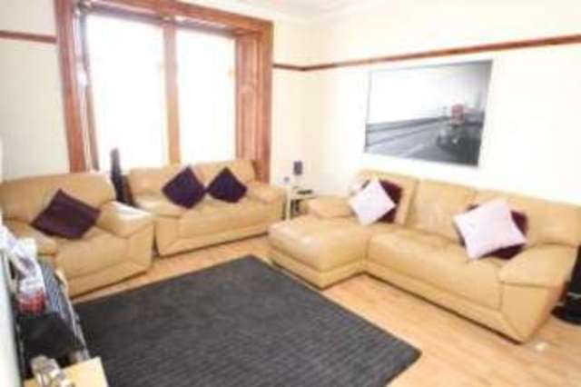  Image of 3 bedroom Flat for sale in Campbell Street Johnstone PA5 at Johnstone Renfrewshire Johnstone, PA5 8EJ