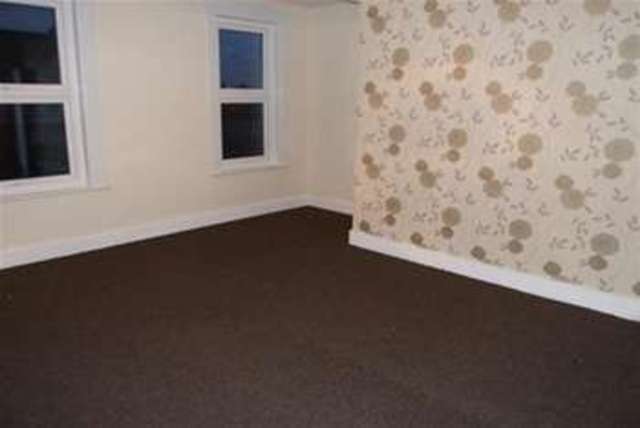  Image of 1 bedroom Flat to rent in Carlingford Drive Westcliff-on-Sea SS0 at Westcliff-on-Sea, SS0 0SB