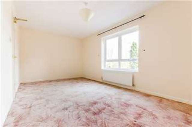  Image of 1 bedroom Apartment for sale in Carlton Way Cambridge CB4 at Carlton Way  Cambridge, CB4 2BX
