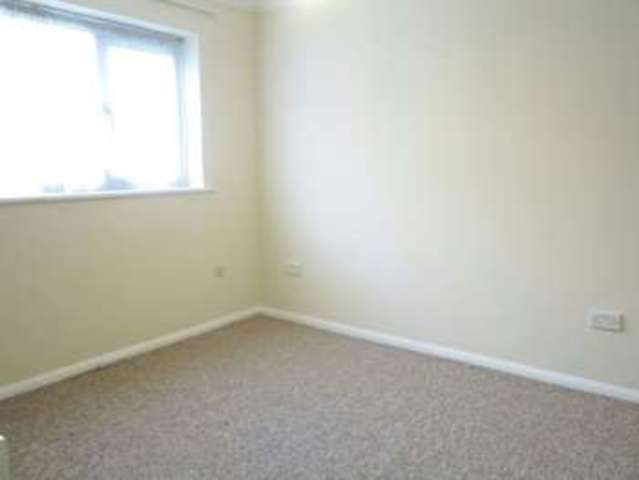  Image of 1 bedroom Terraced house to rent in Carshalton Way Lower Earley Reading RG6 at Carshalton Way  Reading, RG6 4EP