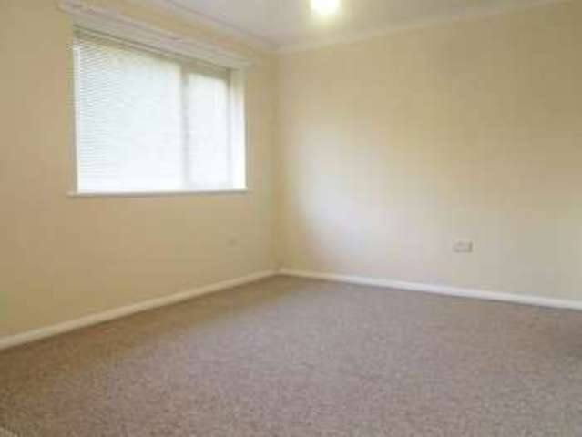  Image of 1 bedroom Terraced house to rent in Carshalton Way Lower Earley Reading RG6 at Carshalton Way  Reading, RG6 4EP