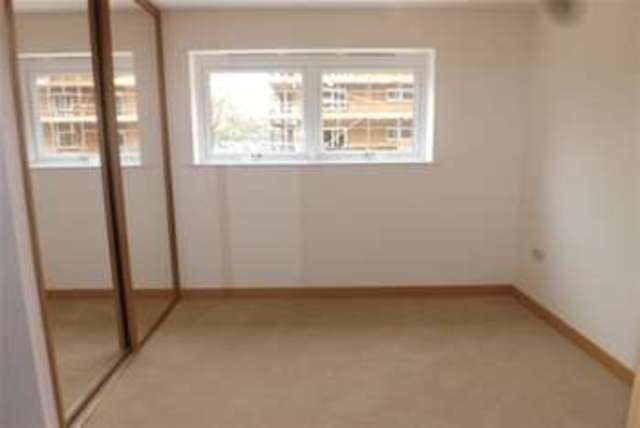  Image of 2 bedroom Flat to rent in Cherrydown East Basildon SS16 at Basildon, SS16 5GP
