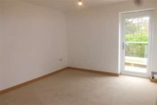  Image of 2 bedroom Flat to rent in Cherrydown East Basildon SS16 at Basildon, SS16 5GP