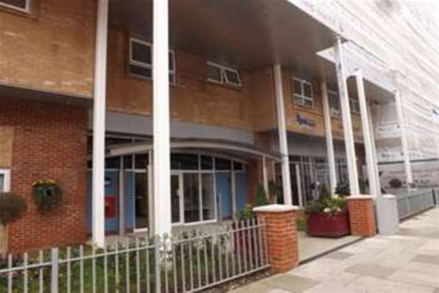  Image of 2 bedroom Flat to rent in Cherrydown East Basildon SS16 at Basildon, SS16 5GP