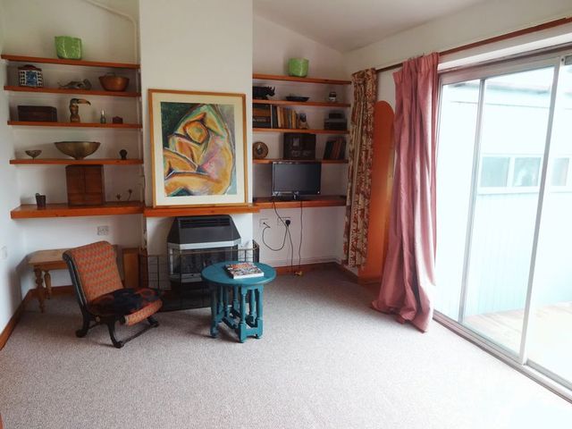  Image of 2 bedroom Bungalow for sale in Chaingate Court Glastonbury BA6 at Chaingate Court  Glastonbury, BA6 9ET