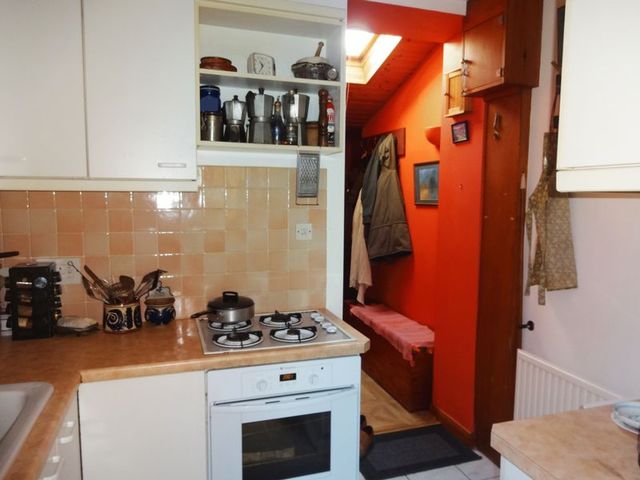 Image of 2 bedroom Bungalow for sale in Chaingate Court Glastonbury BA6 at Chaingate Court  Glastonbury, BA6 9ET