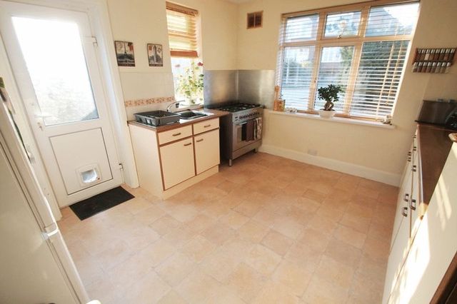  Image of 3 bedroom Detached house for sale in Chalvington Road Chandler