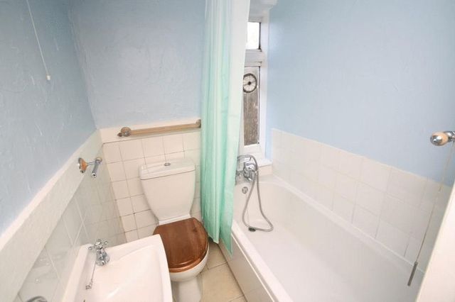  Image of 2 bedroom Flat for sale in Chapel Lane High Wycombe HP12 at Chapel Lane  High Wycombe, HP12 4BS