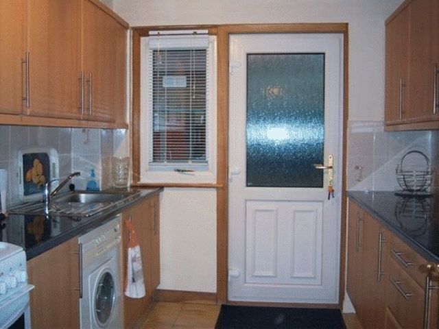  Image of 2 bedroom Terraced house to rent in Chapelhill Kirkcaldy KY2 at Chapelhill  Kirkcaldy, KY2 6PZ