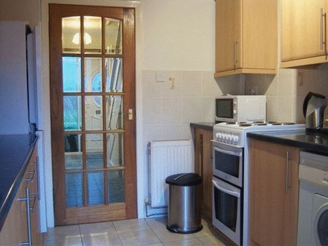  Image of 2 bedroom Terraced house to rent in Chapelhill Kirkcaldy KY2 at Chapelhill  Kirkcaldy, KY2 6PZ