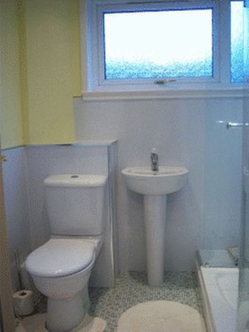  Image of 2 bedroom Terraced house to rent in Chapelhill Kirkcaldy KY2 at Chapelhill  Kirkcaldy, KY2 6PZ