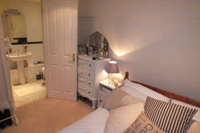  Image of 2 bedroom Ground Flat for sale in St. Georges Place Cheltenham GL50 at Chelsea Square Cheltenham, GL50 3PX