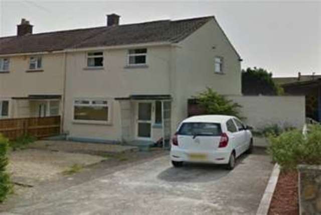  Image of 2 bedroom Terraced house to rent in Grenville Avenue Torquay TQ2 at Torquay, TQ2 6DW