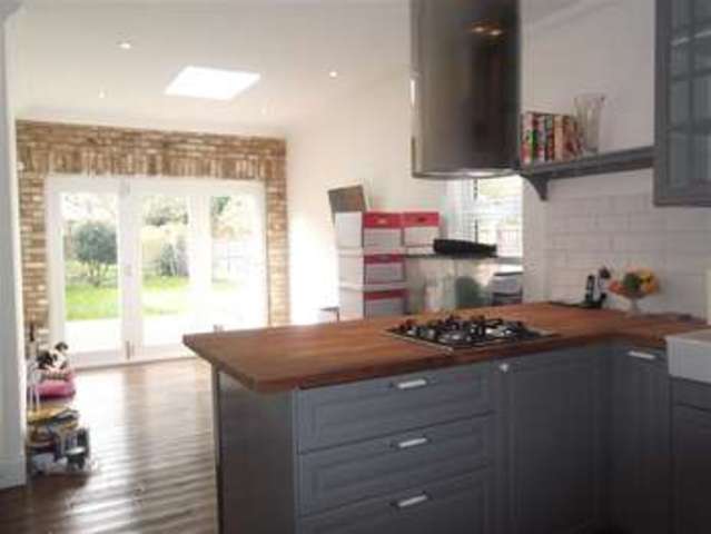  Image of 4 bedroom Semi-Detached house for sale in Chingford Avenue London E4 at Chingford London Chingford, E4 6RJ