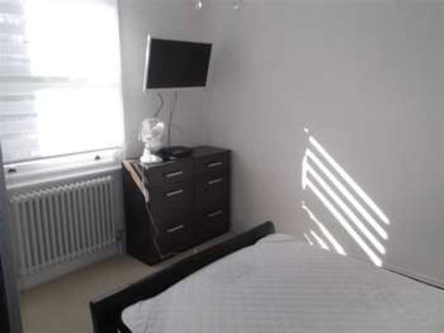  Image of 4 bedroom Semi-Detached house for sale in Chingford Avenue London E4 at Chingford London Chingford, E4 6RJ