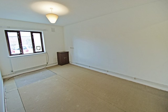  Image of 1 bedroom Retirement Property for sale in Chippenham Court Monmouth NP25 at Monmouth, NP25 3UZ