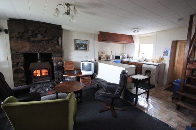  Image of 4 bedroom Terraced house for sale in Blue Bell Talysarn Caernarfon LL54 at Blue Bell  Caernarfon, LL54 6LG