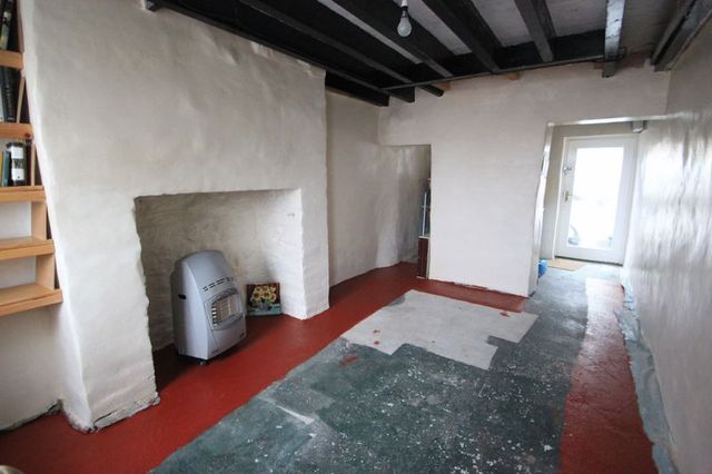  Image of 4 bedroom Terraced house for sale in Blue Bell Talysarn Caernarfon LL54 at Blue Bell  Caernarfon, LL54 6LG