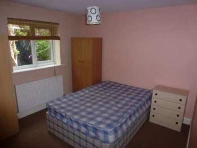  Image of 2 bedroom Apartment to rent in Clarendon Road Garston Liverpool L19 at Garston  Liverpool, L19 6PJ
