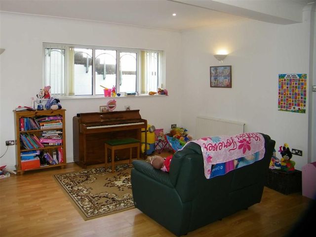  Image of 4 bedroom Property for sale in Clayton Road Hendy Pontarddulais Swansea SA4 at Clayton Road Hendy Hendy, SA4 0US